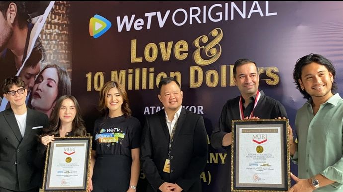 Serial WeTV Original Love &amp; 10 Million Dollars secara resmi meraih pengakuan dari Museum Rekor-Dunia Indonesia (MURI) usai trending di 34 negara 