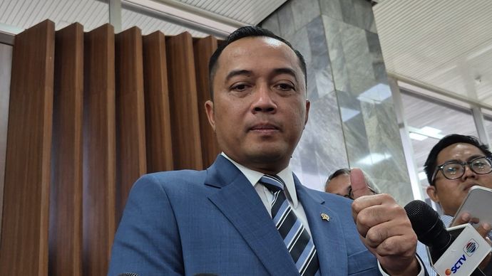 Menteri Sekretaris Negara (Mensesneg) Prasetyo Hadi merespons terkait munculnya nama Raffi Ahmad dalam proses penyidikan dugaan korupsi yang tengah diusut di lingkungan Direktorat Jenderal Bea dan Cukai. 