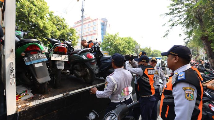 Pemprov DKI Tertibkan Parkir Liar