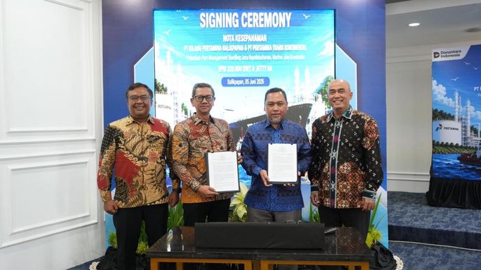 Perkuat Sinergi Maritim, Kilang Pertamina Balikpapan dan Pertamina Trans Kontinental Jalin Kerja Sama Pengelolaan Infrastruktur