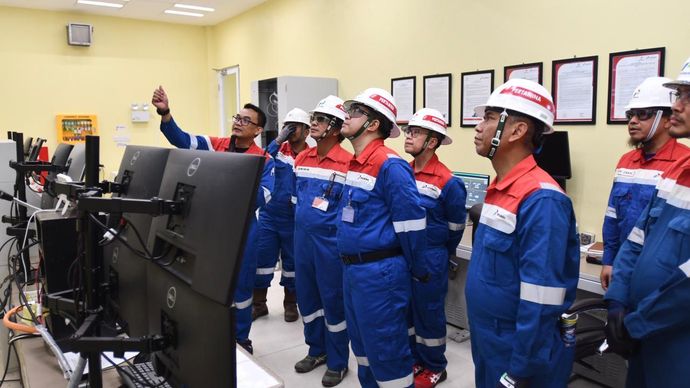 Wakil Direktur Utama PT Pertamina (Persero), Oki Muraza menekankan pentingnya sinergi antarsubholding dan unit bisnis Pertamina untuk mendukung ketahanan energi nasional, terutama di tengah tingginya kebutuhan energi di Pulau Jawa.