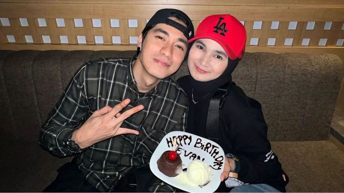 Evan Marvino dan Istri