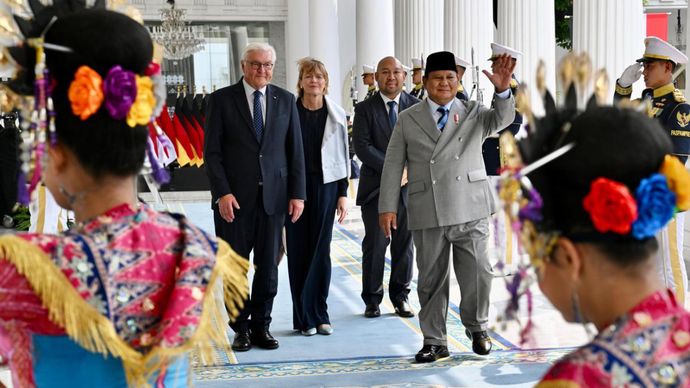 Presiden Republik Indonesia Prabowo Subianto menggelar jamuan santap siang kenegaraan sebagai bagian dari rangkaian kunjungan kenegaraan Presiden Republik Federal Jerman Frank-Walter Steinmeier beserta Ibu Elke B&uuml;denbender di Istana Negara