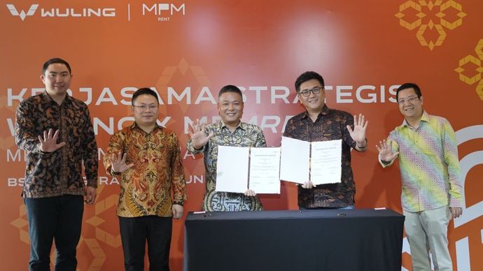 Wuling dan MPMRent resmi menjalin kerja sama strategis melalui mobilitas ramah lingkungan. (Foto: Dok/Istimewa) 