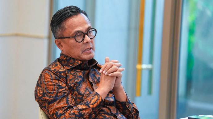 Kepala BP BUMN sekaligus COO Danantara Indonesia, Dony Oskaria, menggelar pertemuan bersama Direktur Utama Pelindo, Achmad Muchtasyar, dan Wakil Direktur Utama Pelindo pada Rabu 17 Juni 2026. 