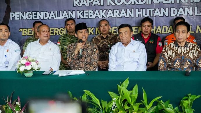 Menteri Kehutanan (Menhut) Raja Juli Antoni dalam Rapat Koordinasi Khusus Pengendalian Karhutla Tahun 2026 di Jakarta, Kamis, 18 Juni 2026.