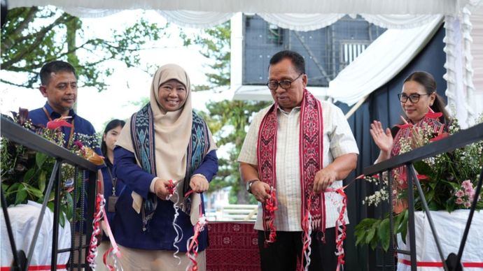 Direktur SDM dan Umum BPJS Kesehatan, Vetty Yulianty Permanasari Bersama Jajaran