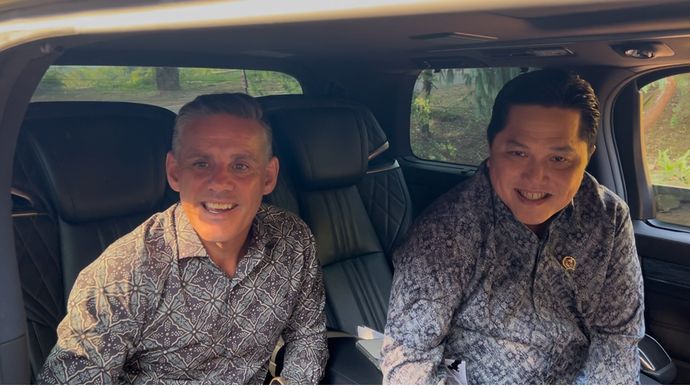 Menpora Eric Thohir dan Pelatih Timnas John Herdman tiba di Hambalang
