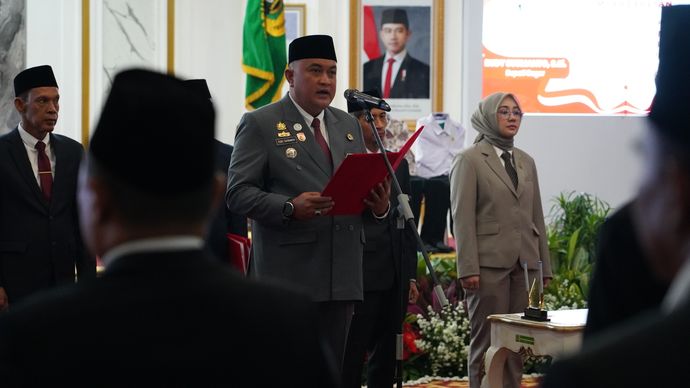 Bupati Bogor lantik 32 pejabat. 