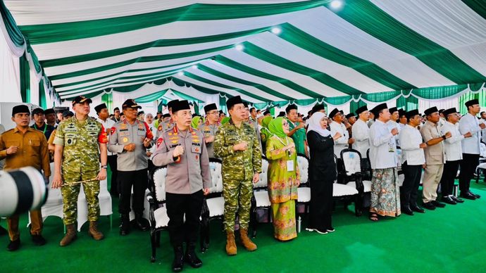 Panglima TNI Dampingi Presiden Prabowo Tutup Munas Alim Ulama dan Konbes NU 2026 di Bangkalan