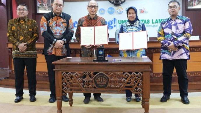 Penandatanganan kerjasama Unila dan BRIN untuk bentuk Pusat Kolaborasi Riset (PKR) Cassava. Bandarlampung, Minggu, 21 Juni 2026.