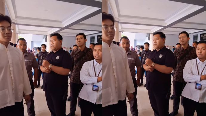 Mahasiswa dan Wakil Rektor UNY yang Berdebat