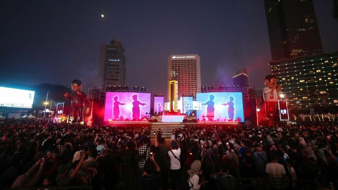 Puncak HUT DKI Jakarta ke-499 di Bundaran HI