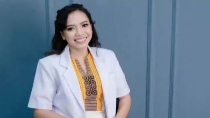 Dokter Eliza Princila Utami Pakaenoni atau yang akrab disapa dokter Icha (27)
