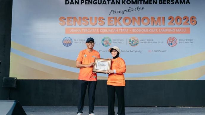 Kepala Badan Pusat Statistik (BPS) Amalia Adininggar Widyasanti dan Gubernur Lampung Rahmat Mirzani Djausal