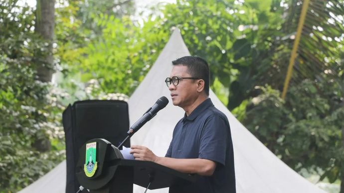 Menteri Desa dan Pembangunan Daerah Tertinggal (Mendes PDT), Yandri Susanto, saat menghadiri acara puncak Exciting Banten Festival 2026 di Pantai Cibeureum 1, Kecamatan Anyer, Kabupaten Serang, Minggu, 28 Juni 2026.