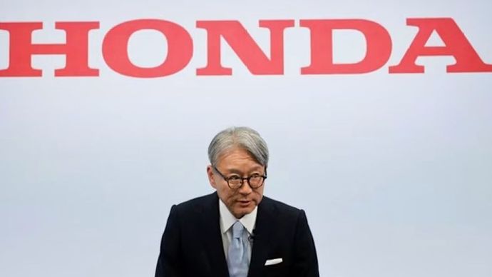 CEO dan Presiden Honda Motor, Toshihiro Mibe, menghadiri konferensi pers mengenai hasil keuangan di Tokyo, Jepang, 14 Mei 2026. (Foto: Kim Kyung-Hoon/Reuters)