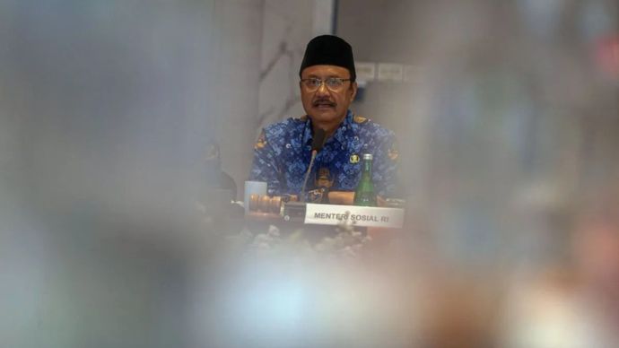 Menteri Sosial Saifullah Yusuf memimpin rapat pendalaman rencana program dan anggaran Kemensos di Cibinong, Kabupaten Bogor, Jawa Barat, Senin, 29 Juni 2026.