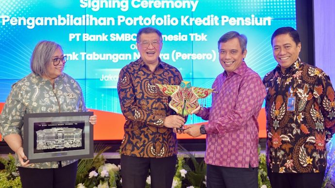 BTN dan SMBC Indonesia resmi menandatangani perjanjian pengambilalihan portofolio kredit pensiun di Jakarta, Senin, 29 Juni 2026. Kerja sama ini diharapkan memperkuat layanan bagi nasabah pensiun sekaligus mendukung strategi pertumbuhan berkelanjutan kedua institusi.
