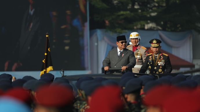 Pertama Kali Bertemu Prabowo, Guru MI: Ternyata Glowing, Ganteng, dan Berwibawa.