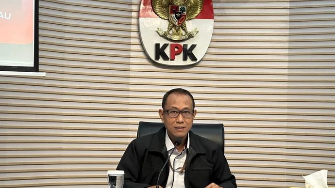 Pelaksana Tugas Direktur Penyidikan Komisi Pemberantasan Korupsi Achmad Taufik Husein memberikan keterangan di Gedung Merah Putih KPK, Jakarta, Rabu, 1 Juli 2026