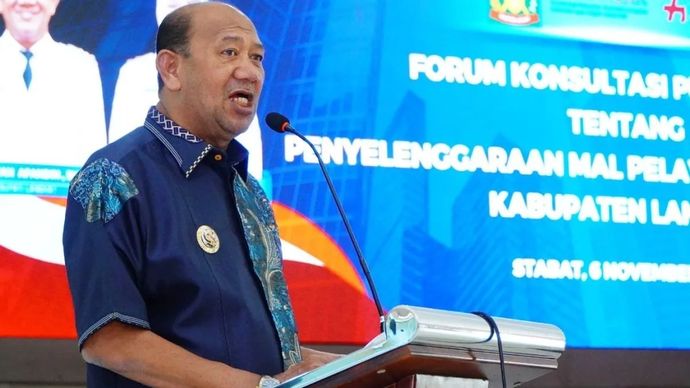 Bupati Langkat Syah Afandin menyampaikan ada 100 Jenis layanan nantinya di Mall Prlayanan Publik, saat menyampaikan itu, di Stabat, Kamis, 6 November 2025.