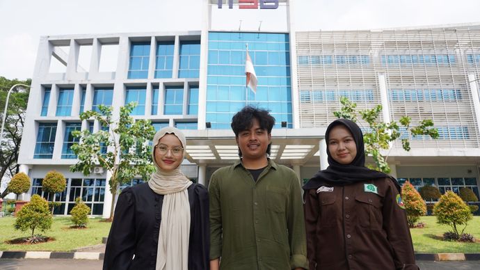 Rektor ITSB, Carmadi Machbub, menegaskan bahwa reputasi dua lembaga besar yang menaungi almamater tersebut dirasa belum cukup untuk menjadikan ITSB sebagai perguruan tinggi pilihan utama masyarakat. Menurutnya, publik memerlukan acuan konkret seperti status akreditasi untuk melihat seberapa jauh kualitas pembelajaran yang ditawarkan. Oleh karena itu, peningkatan akreditasi kini menjadi fokus utama yang terus dikejar oleh pihak manajemen kampus. 