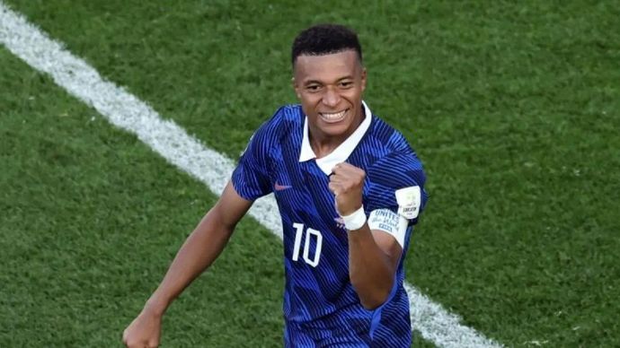 Pesepak bola Timnas Prancis Kylian Mbappe berselebrasi usai mencetak gol lewat penalti ke gawang Timnas Paraguay pada babak 16 besar Piala Dunia 2026 di Stadion Philadelphia Stadium, Amerika Serikat, Sabtu, 4 Juli 2026 waktu setempat. Prancis melaju ke perempat final Piala Dunia 2026 setelah mengalahkan Paraguay dengan skor 1-0 dan selanjutnya akan menghadapi Timnas Maroko.