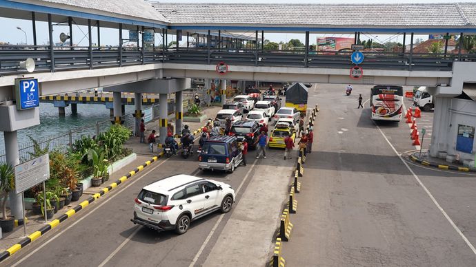 Kementerian Perhubungan (Kemenhub) melaporkan hingga tanggal 4 Juli 2026 penerima manfaat diskon tarif penyeberangan telah mencapai 90,04 persen dari target keseluruhan atau sebanyak 1.086.400 dari total target sebanyak 1.206.585. 