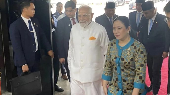 Ketua DPR RI Puan Maharani menyambut Perdana Menteri (PM) India Narendra Modi yang berkunjung ke kompleks parlemen, Jakarta, Selasa, 7 Juli 2026