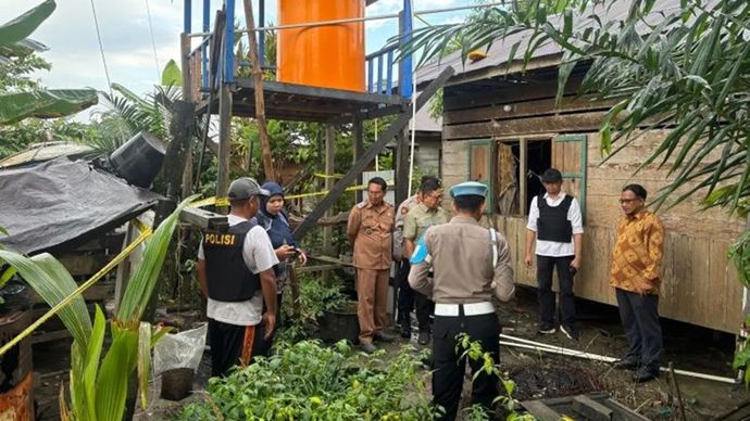 Komisioner Kompolnas mengecek langsung tempat kejadian perkara (TKP) meninggalnya anggota Polres Katingan, Kalimantan Tengah, saat sedang bertugas. 
