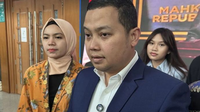 Advokat Nadiem Anwar Makarim, Zaid Mushafi saat ditemui usai menyerahkan memori banding di Pengadilan Negeri Jakarta Pusat, Rabu, 8 Juli 2026. 
