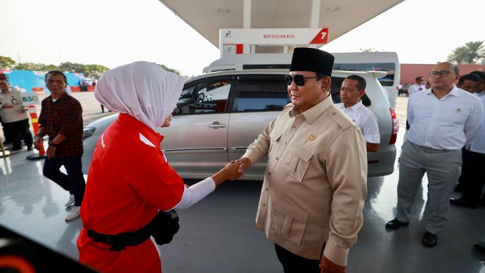 Petugas Pertamina Bangga Jadi Saksi Sejarah Peluncuran B50, Akui Gugup Didatangi Prabowo.
