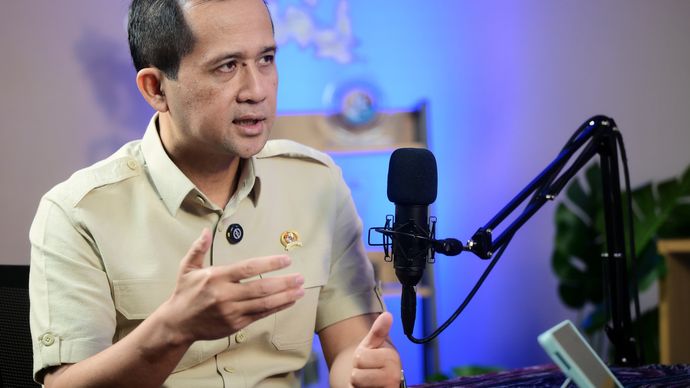 Menteri Transmigrasi (M. Iftitah Sulaiman)