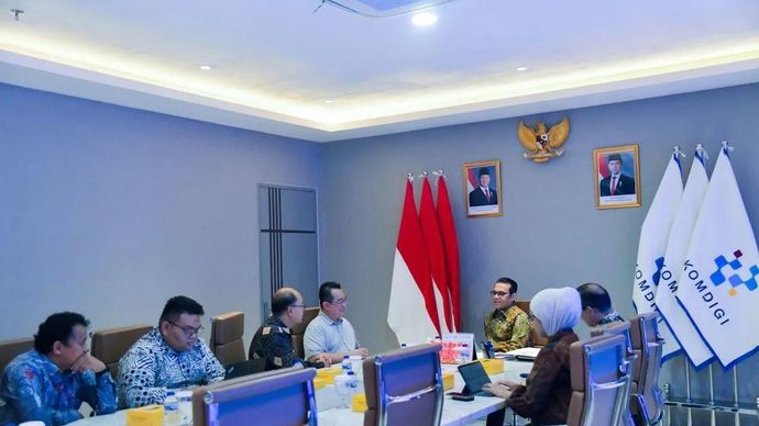 Wakil Menteri Komunikasi dan Digital Nezar Patria menerima audiensi dari GreatAsic/Indonesia Chip Design Collaborative Center (ICDEC) di Kantor Kementerian Komdigi, Jakarta Pusat.