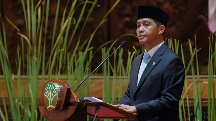 Menteri Kehutanan (Menhut) Raja Juli Antoni dalam pelantikan pejabat manajerial dan nonmanajerial serta mengambil sumpah ASN di lingkungan Kementerian Kehutanan, Rabu, 8 Juli 2026. 