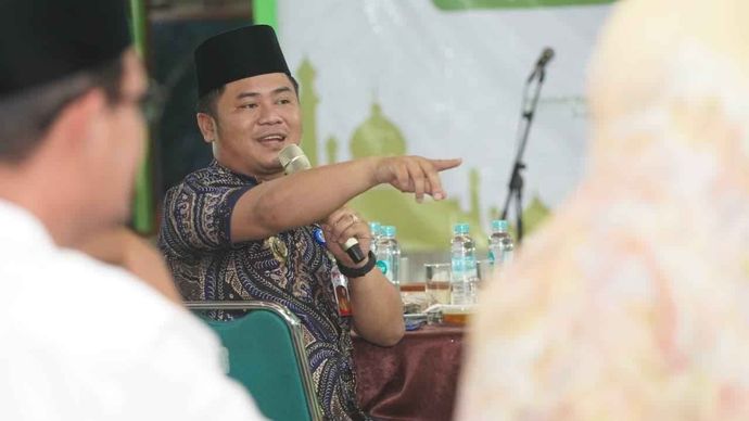 Bupati Tegal Ischak Maulana Rohman.