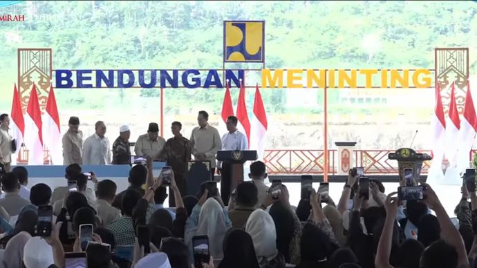 Prabowo Subianto meresmikan lima bendungan yang dipusatkan di Meninting di Kabupaten Lombok Barat, Nusa Tenggara Barat (NTB), Jumat, 10 Juli 2026