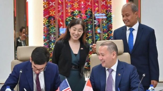 Penandatanganan Nota Kesepahaman (Memorandum of Understanding/MoU) antara PT Danantara Development Management Fund dan Latitude Energy terkait pengembangan proyek gasifikasi batu bara yang dilakukan di Jakarta, Rabu, 8 Juli 2026. 