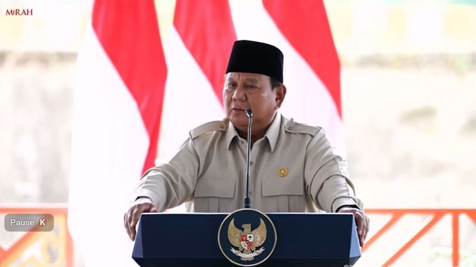 Presiden Prabowo Subianto saat meresmikan bendungan di NTB