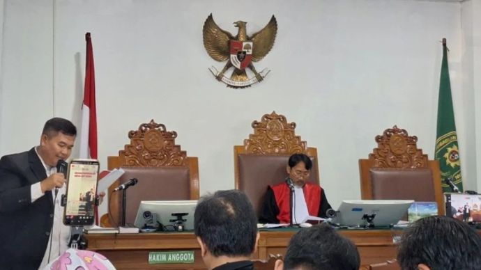 Sidang praperadilan kedua tersangka kasus dugaan fitnah dan pencemaran nama baik terkait keaslian ijazah Presiden ke-7 RI Joko Widodo (Jokowi), Roy Suryo terkait kasus dugaan fitnah dan pencemaran nama baik di Pengadilan Negeri Jakarta Selatan, Jakarta, Jumat, 10 Juli 2026.