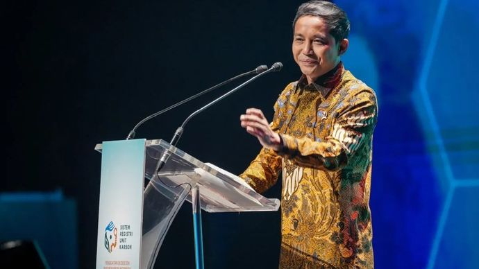 Menteri Kehutanan (Menhut) Raja Juli Antoni berbicara dalam peluncuran Sistem Registri Unit Karbon (SRUK), di Jakarta, Kamis, 9 Juli 2026.