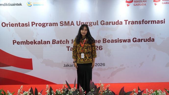 Prestasi membanggakan ditorehkan siswi SMA Pradita Dirgantara, Lovenia yang berhasil diterima di University of California (UC) Berkeley, Amerika Serikat, pada program studi Earth and Planetary Science