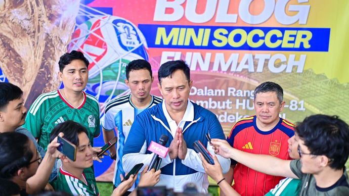 Perum BULOG menggelar BULOG Mini Soccer Fun Match di kawasan Bintaro, Tangerang, Sabtu (11/7). 