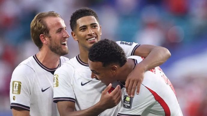Harry Kane, Jude Bellingham dan Morgan Rogers merayakan sukses Inggris ke semifinal Piala Dunia 2026 serelah mengalahkan Norwegian di Miami Stadium, Florida, Amerika Serikat, pada Sabtu, 11 Juli 2026.
