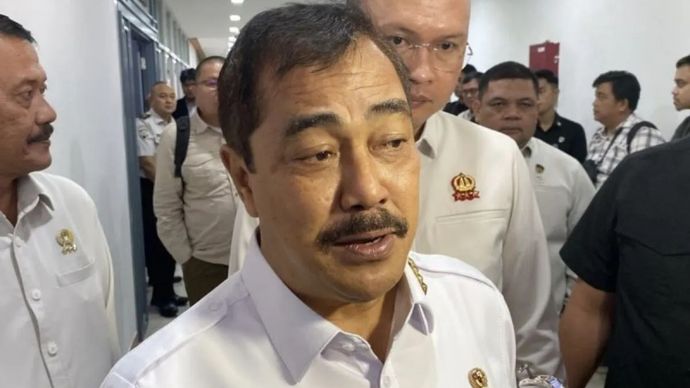 Menteri Imigrasi dan Pemasyarakatan Agus Adrianto saat memberi keterangan di kompleks parlemen, Jakarta, Selasa, 14 Juli 2026