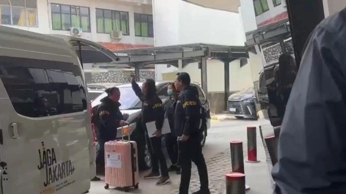 Tim gabungan Korps Pemberantasan Tindak Pidana Korupsi (Kortastipidkor) Polri dan Polda Metro Jaya mengunjungi Gedung Jampidsus Kejaksaan Agung (Kejagung), Jakarta, Selasa, 14 Juli 2026