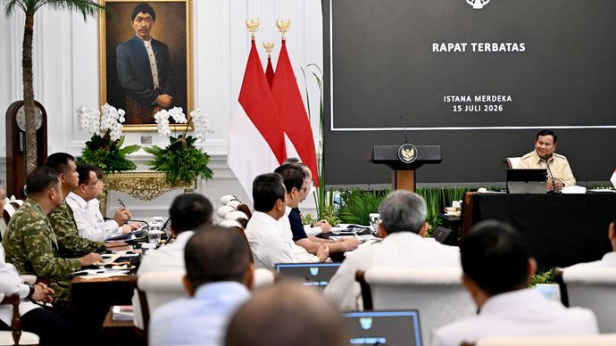 Prabowo Sunianto dan Jajaran Kabinet Lakukan Rapat Terbatas di Istana