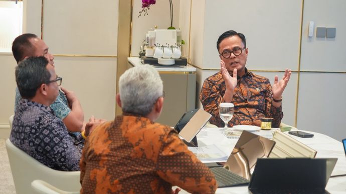 Kepala BP BUMN sekaligus COO Danantara, Dony Oskaria, menggelar pertemuan bersama jajaran Direksi PT Waskita Karya (Persero) Tbk untuk membahas secara menyeluruh arah restrukturisasi perusahaan. 