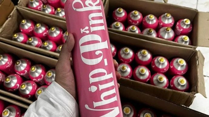 Botol Whip Pink yang disita Dittipidnarkoba Bareskrim Polri dari pengungkapan produsen gas N2O ilegal